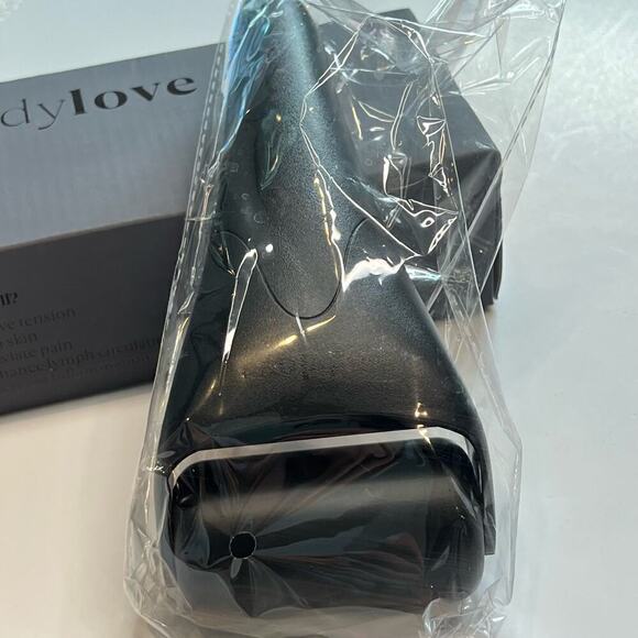 The BodyLove Ice Roller NWT - Refresh, Relieve, Radiate - Picture 8 of 12